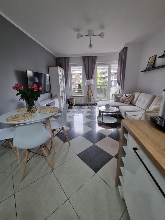 Апартаменты Apartament Bajkowe Колобжег Экстерьер фото