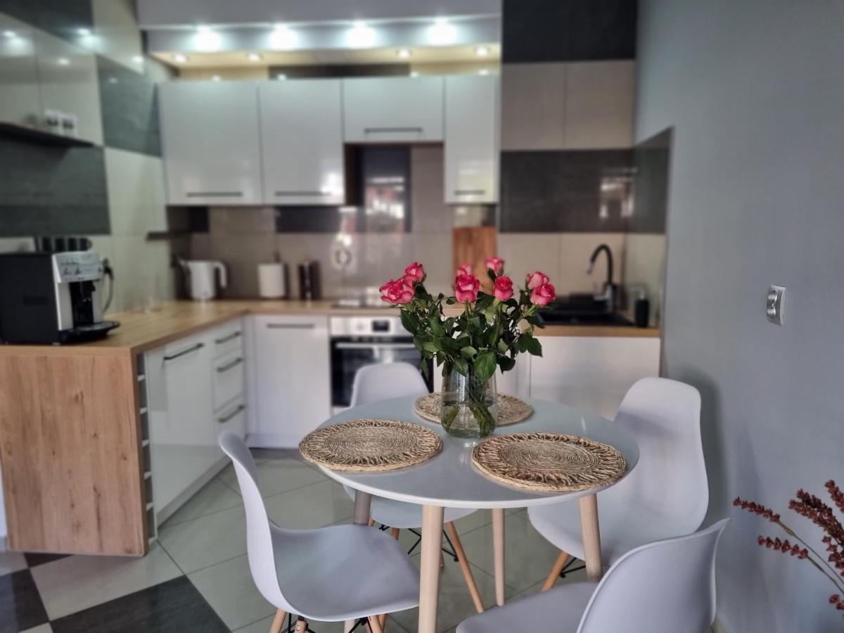 Апартаменты Apartament Bajkowe Колобжег Экстерьер фото